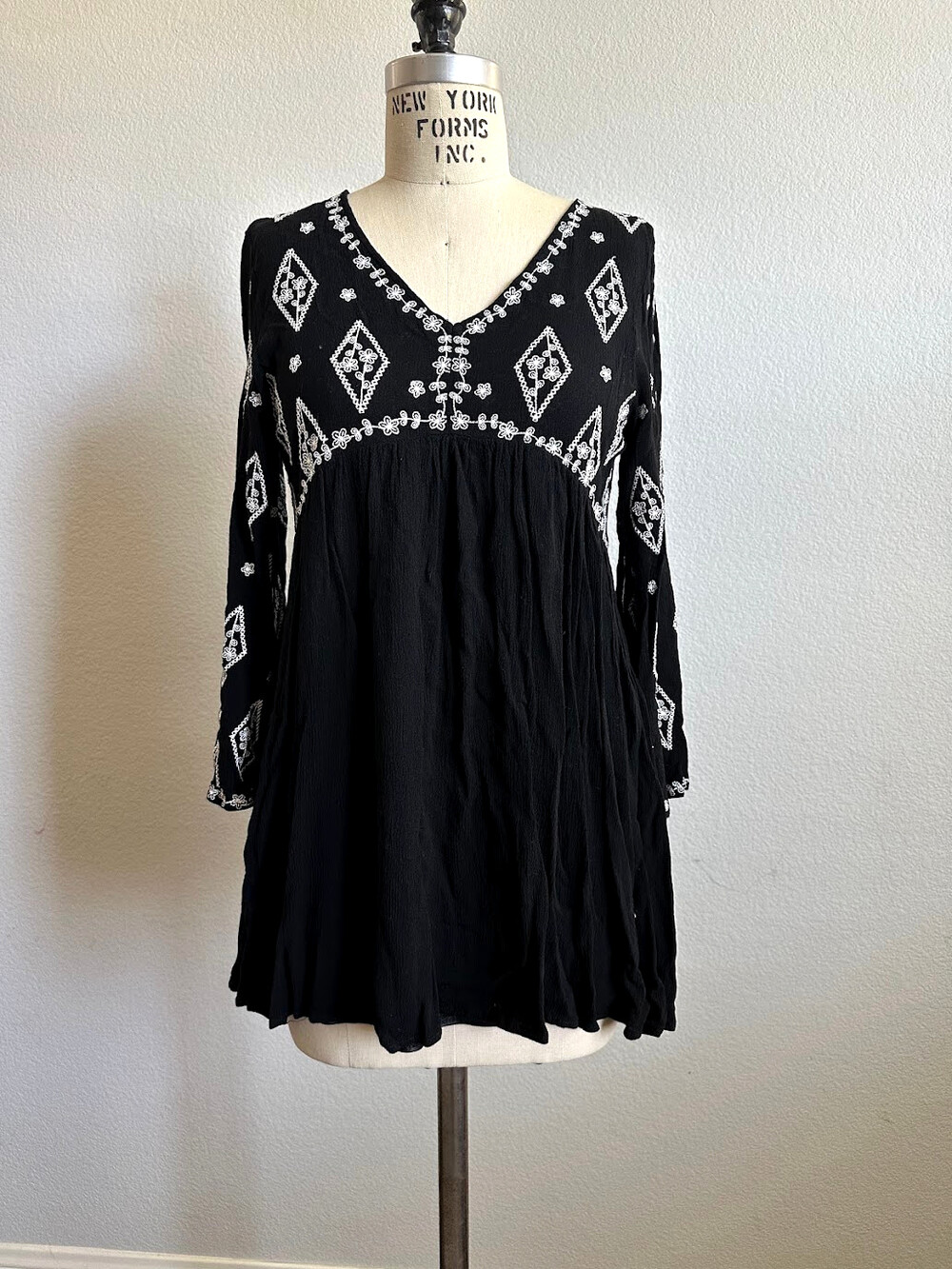 Velzera Black Embroidered Rayon Boho Mini Dress Size S